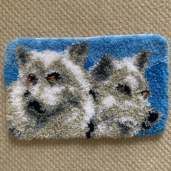 Wolf dog Latch hook rug 12 x 20” - Picture 1 of 6